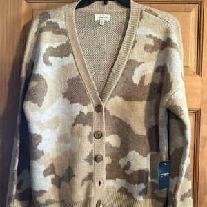 Woman’s Lucky Brand cardigan size lg